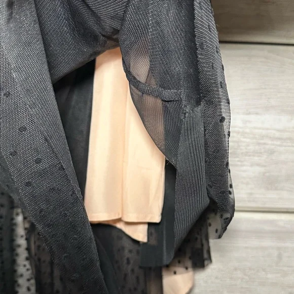 Ann Taylor Black & Pale Pink Polka Dot Skirt - Picture 9 of 9